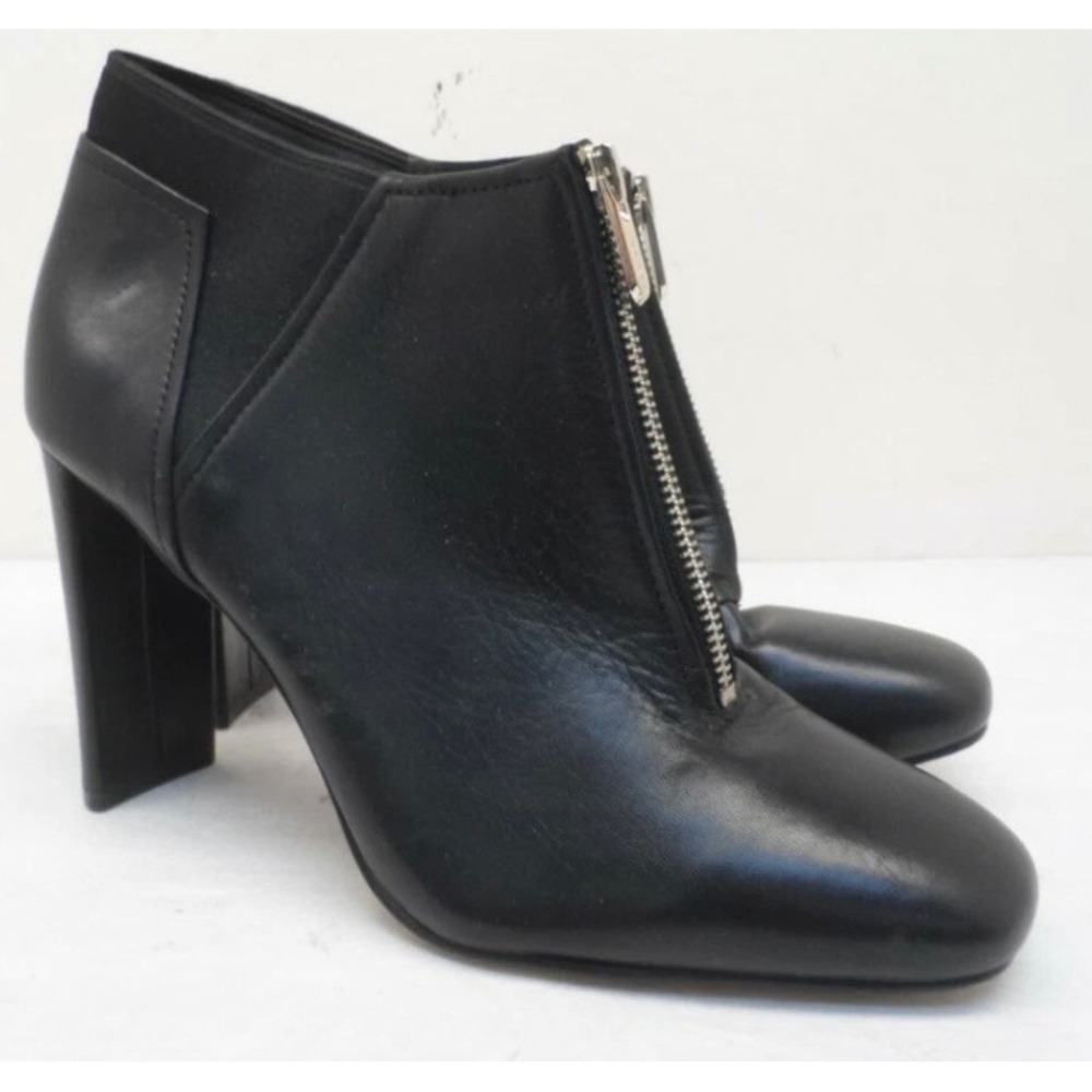 Tahari Gally Black Leather Front Zip Ankle Boots Block Heel Womens 7.5M